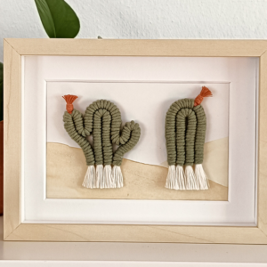 Cuadro de Cactus en Macramé Small Pareja- Pieza Única Hecha a Mano